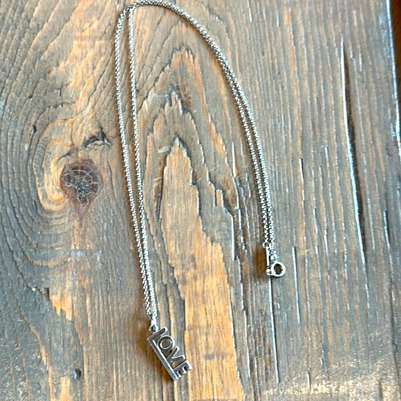 EUC Tiffany “LOVE” Pendant & Chain - Picture 4 of 8